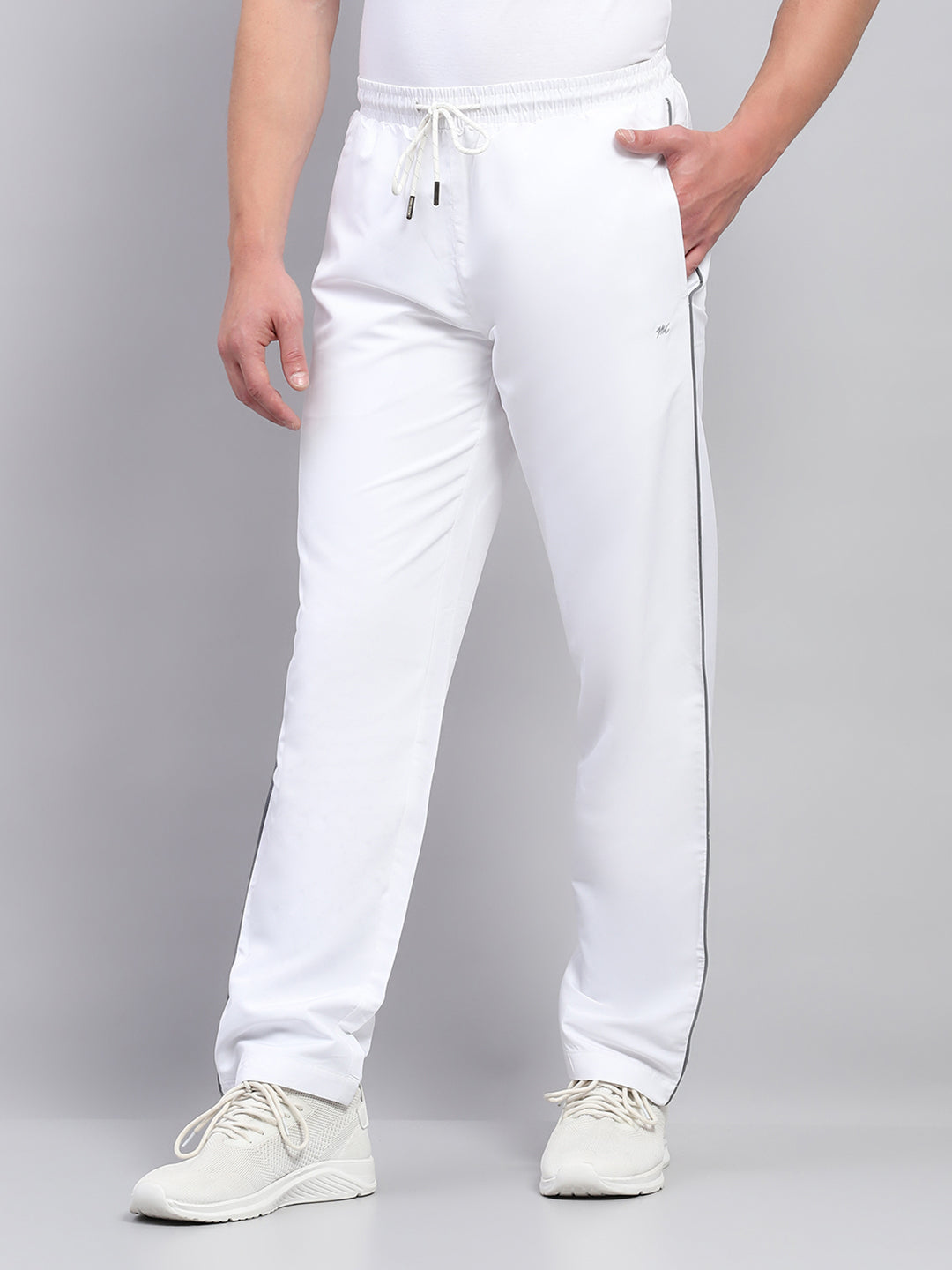 Men White Solid Mock Neck Full Sleeve Winter Tracksuit