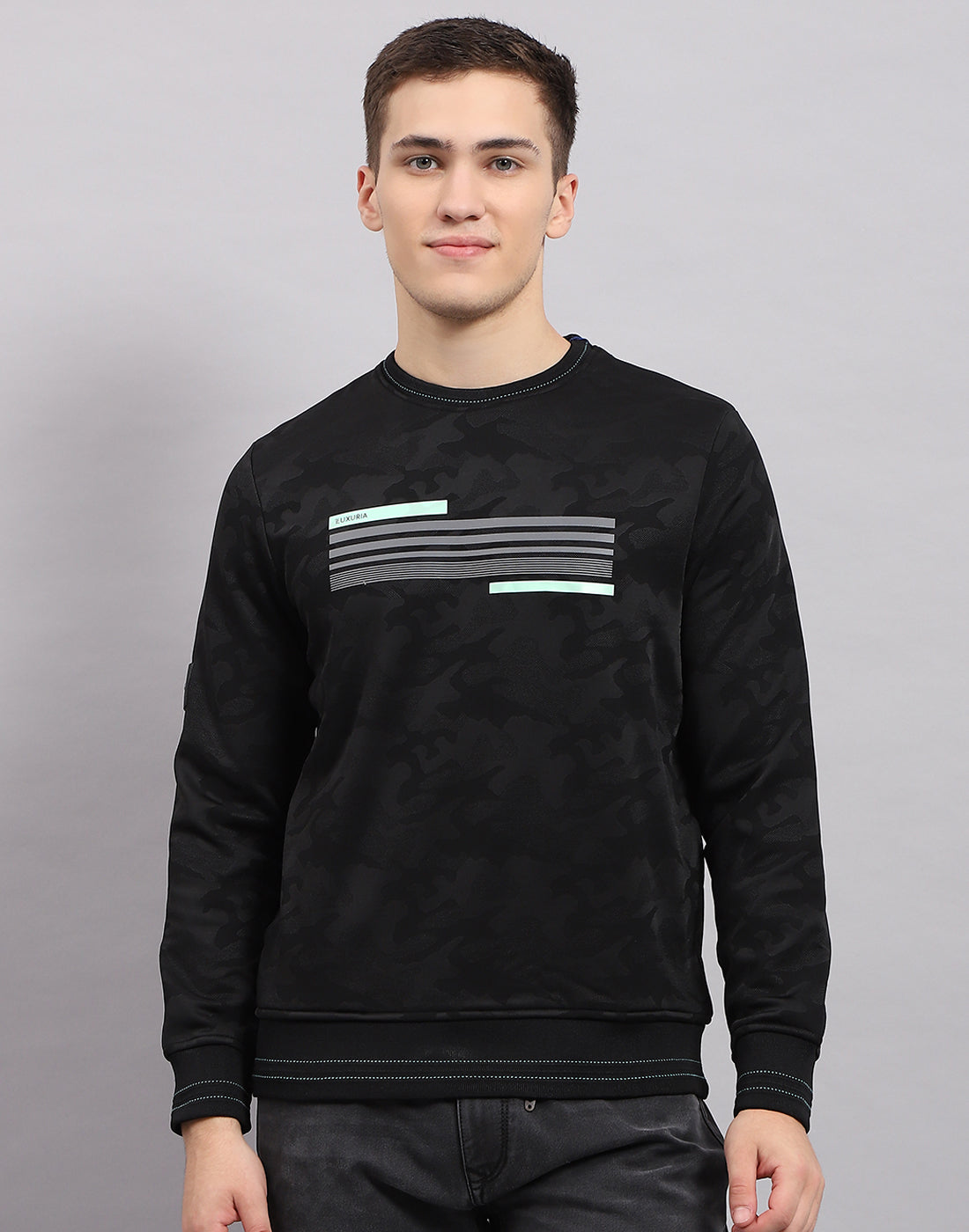 Men Black Solid Round Neck Full Sleeve Sweatshirt