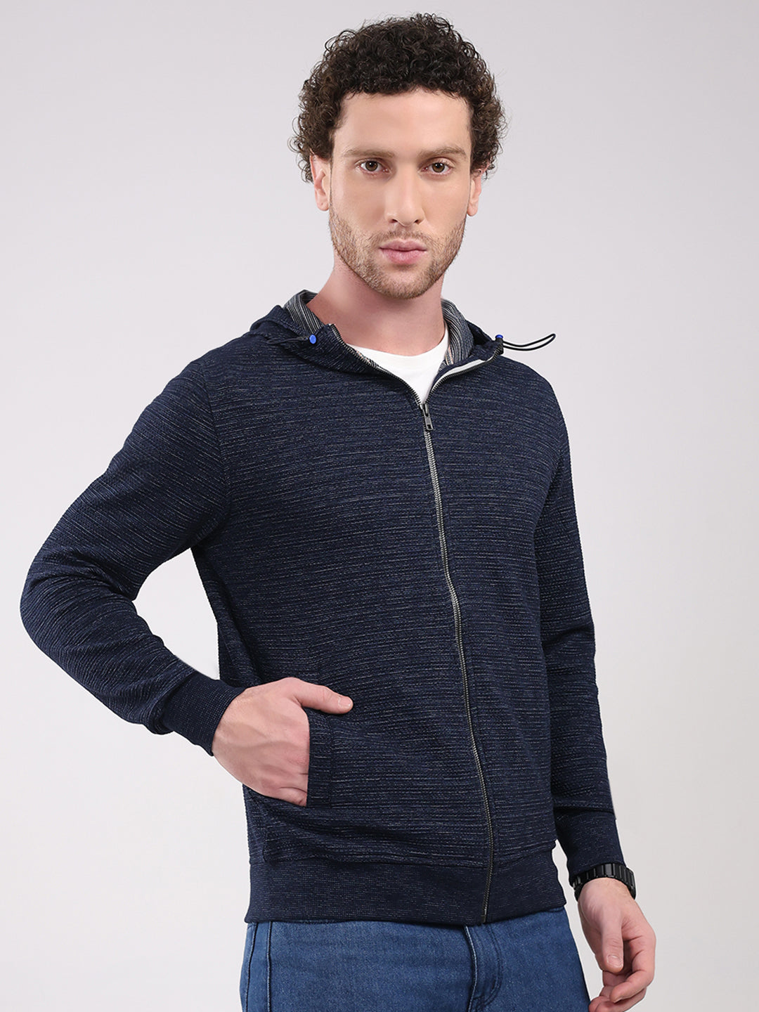 Luxuria Men Navy Blue Solid Hooded Full Sleeve Sweatshirt