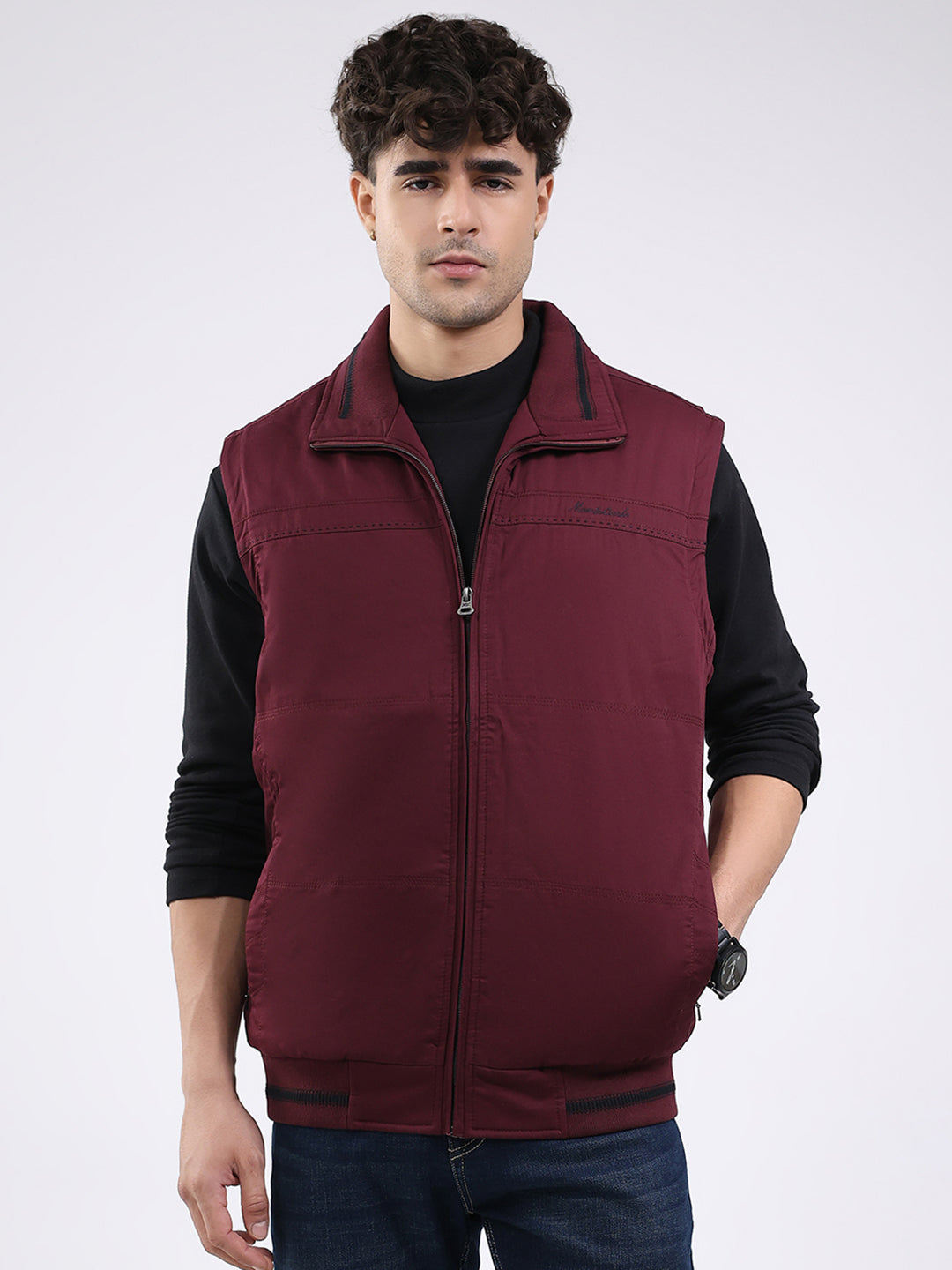 Men Maroon Solid Collar Sleeveless Jacket