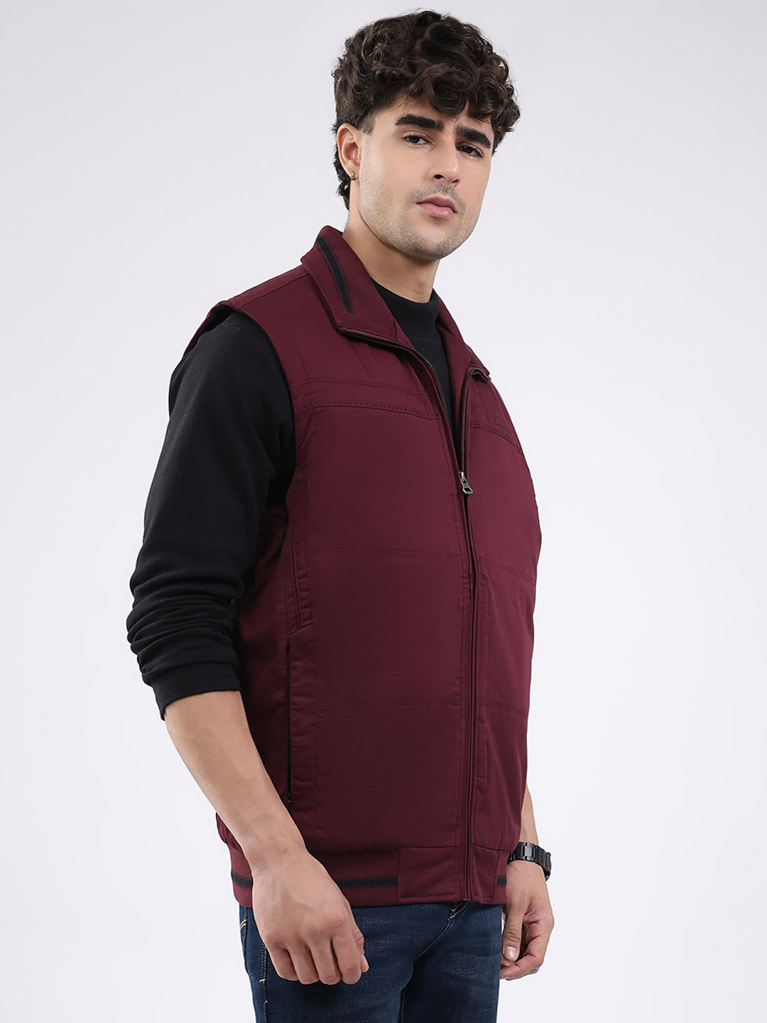 Men Maroon Solid Collar Sleeveless Jacket