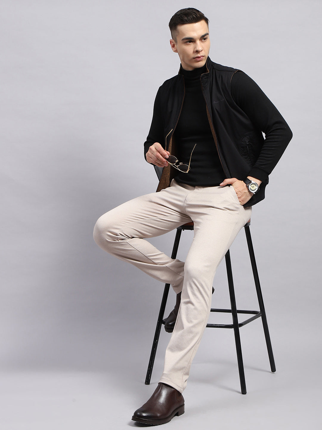 Men Black & Brown Self Design Mock Neck Sleeveless Reversible Jacket