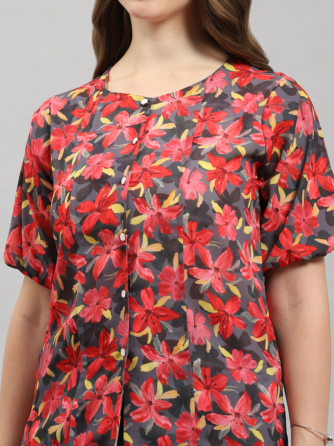 Women Grey & Red Printed Front Open 3/4th Sleeve Top