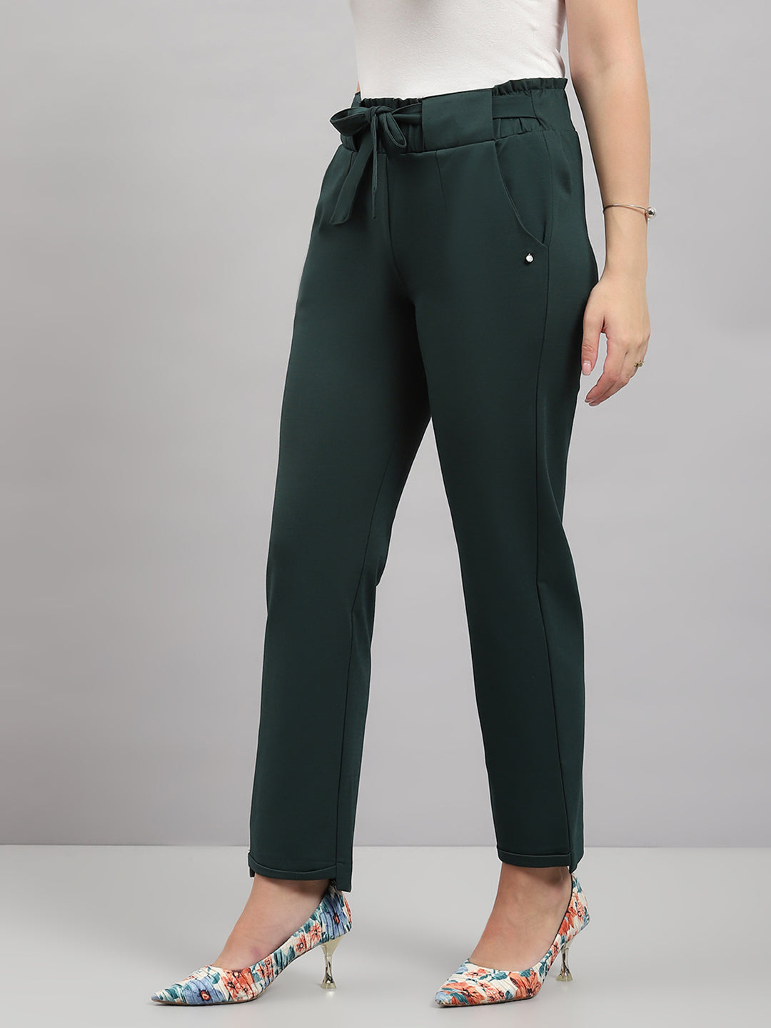 Women Green Solid Regular Fit Winter Lower