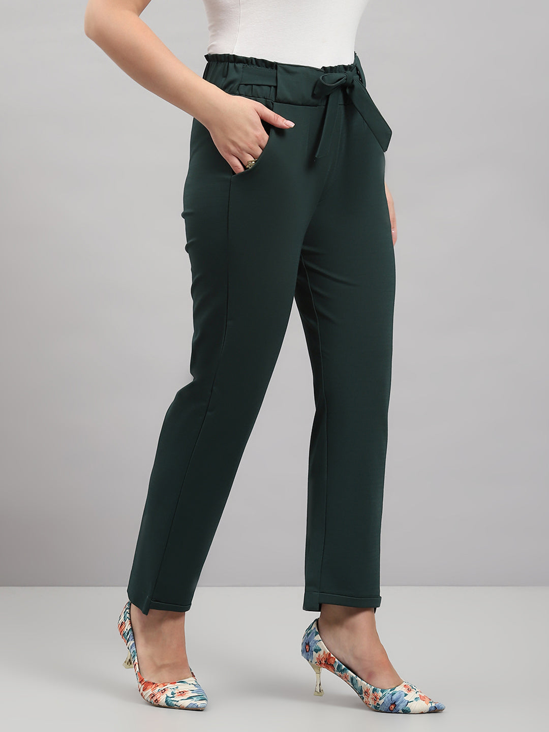 Women Green Solid Regular Fit Winter Lower