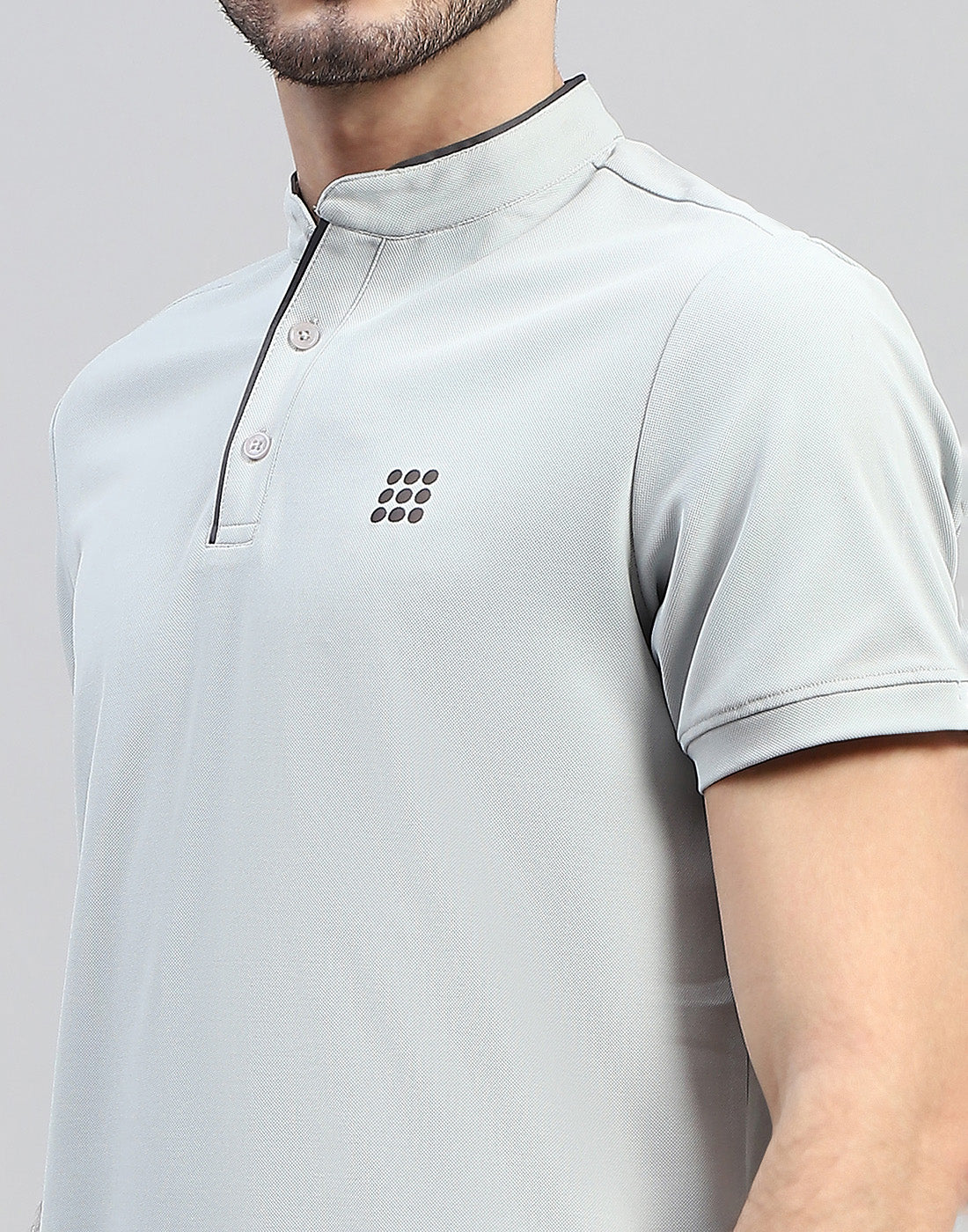 Rock.it Men Grey Solid Mandarin Neck Half Sleeve T-Shirt