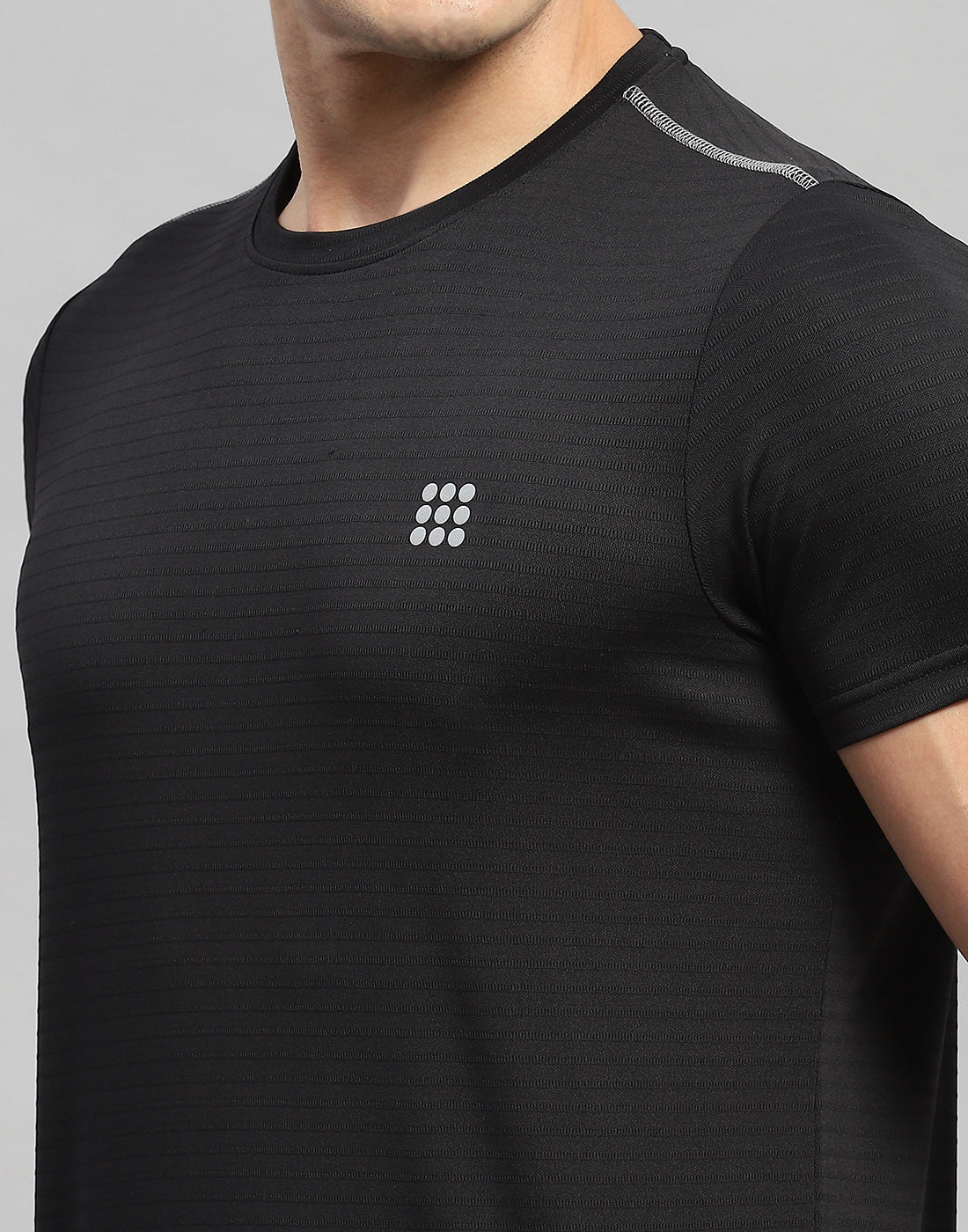 Rock.it Men Black Solid Round Neck Half Sleeve T-Shirt