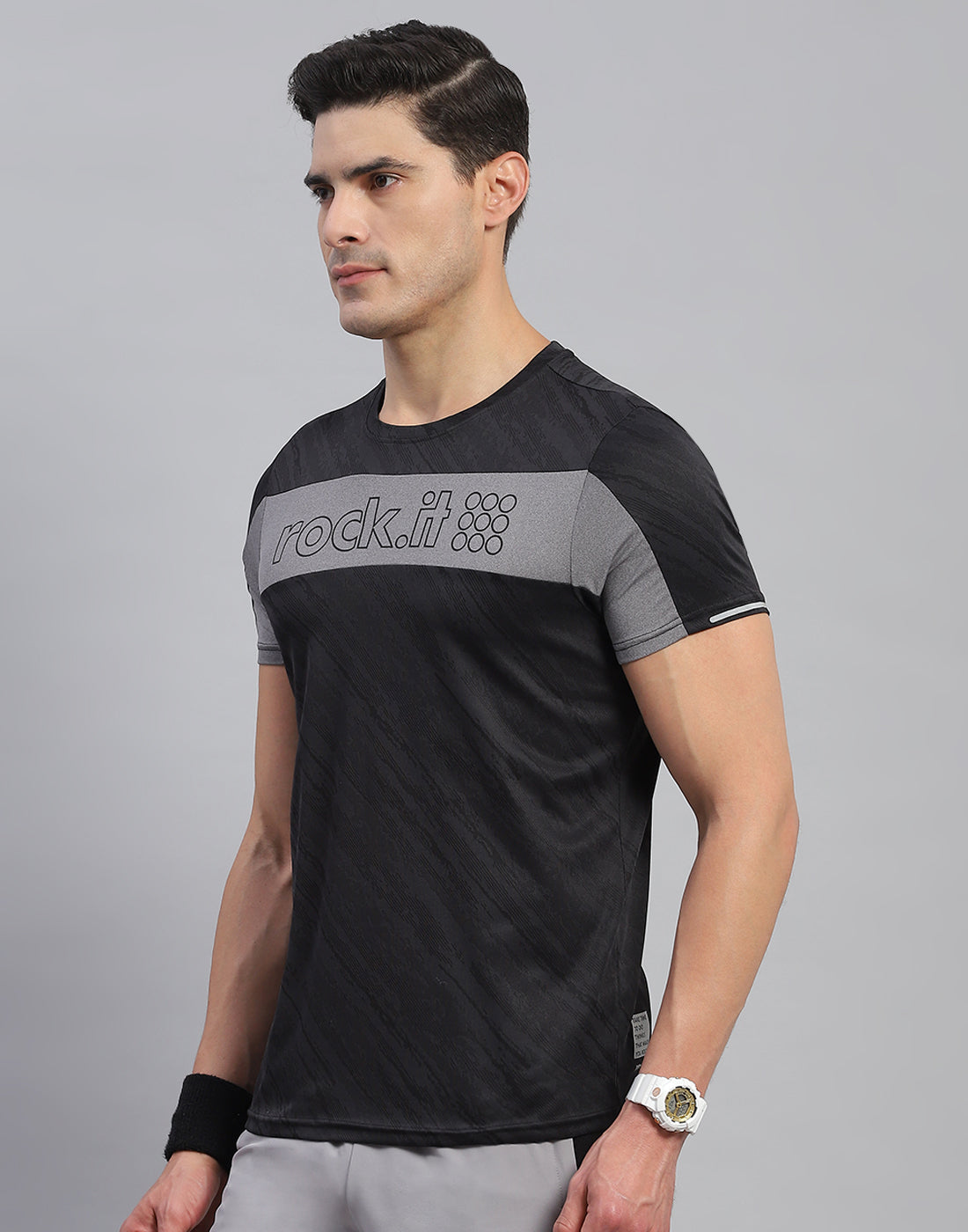 Rock.it Men Black Self Design Round Neck Half Sleeve T-Shirt