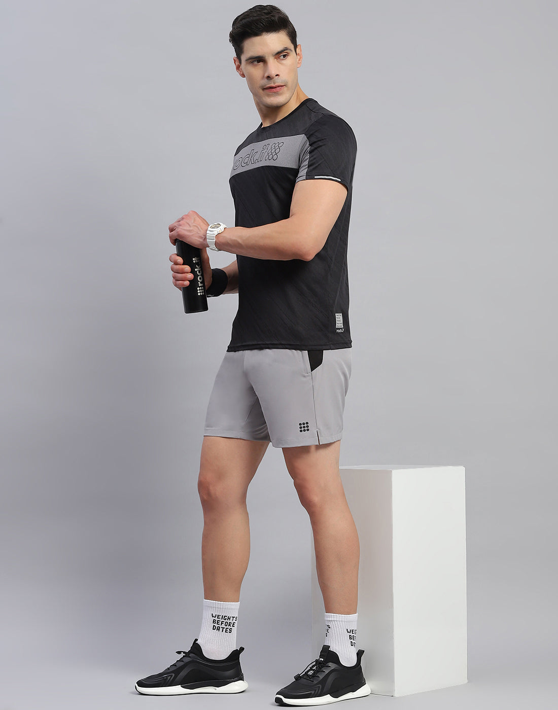 Rock.it Men Black Self Design Round Neck Half Sleeve T-Shirt