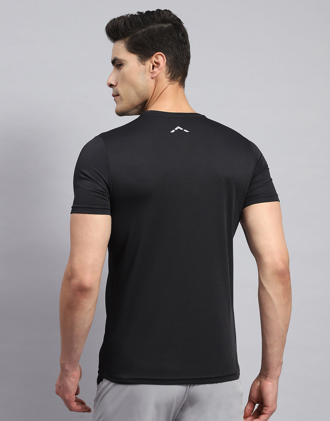 Rock.it Men Black Self Design Round Neck Half Sleeve T-Shirt