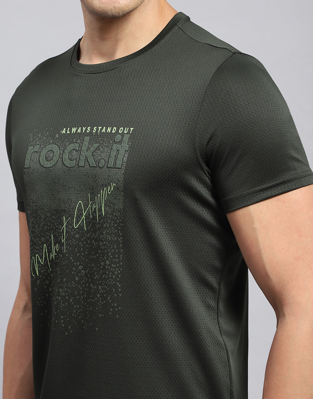 Rock.it Men Olive Self Design Round Neck Half Sleeve T-Shirt