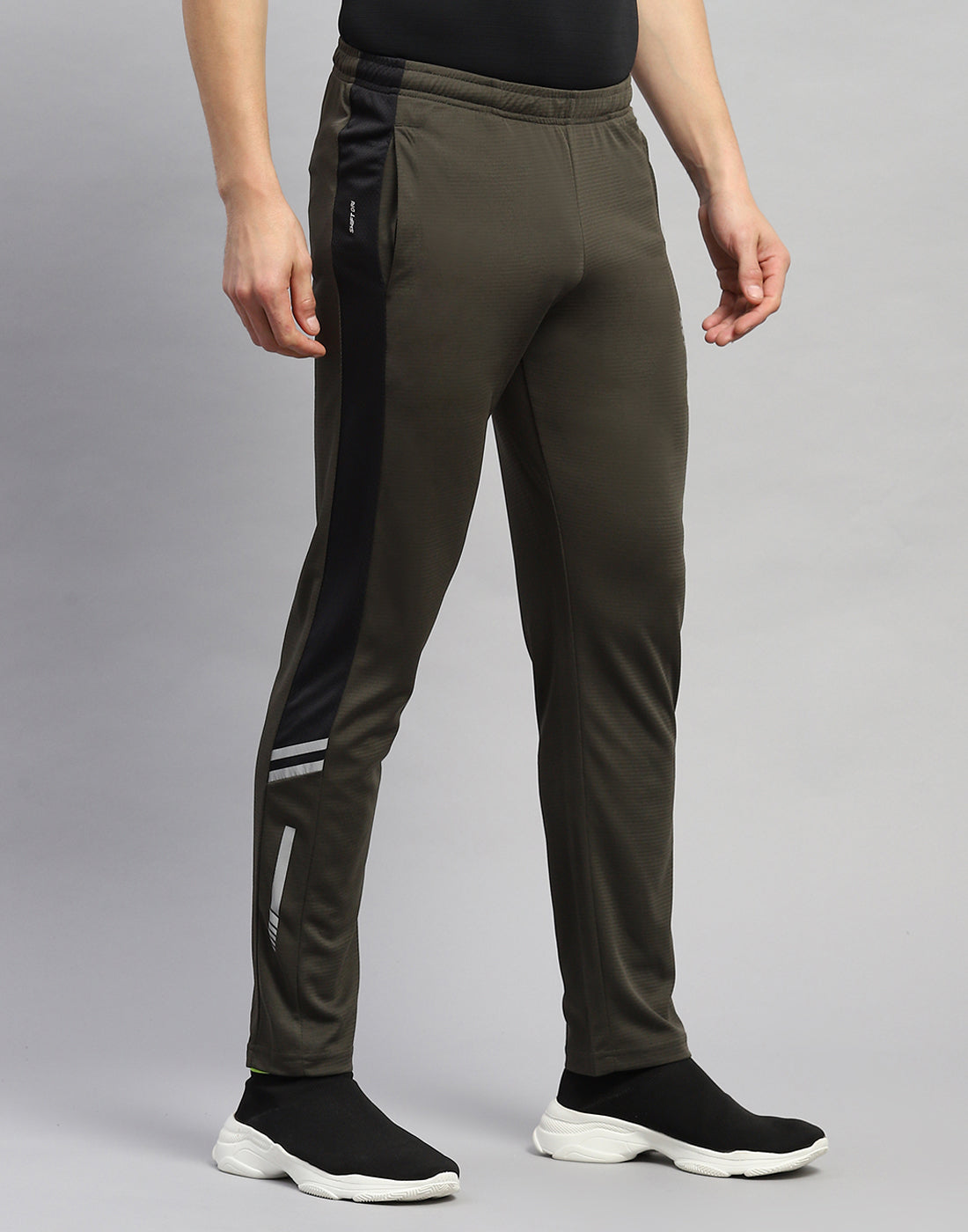 Rock.it Men Olive Solid Regular Fit Lower