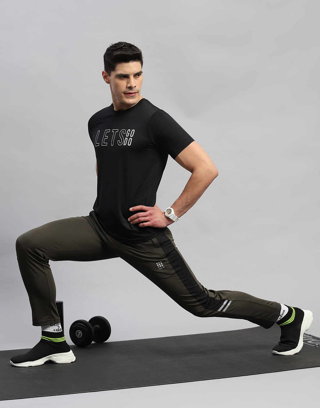 Rock.it Men Olive Solid Regular Fit Lower