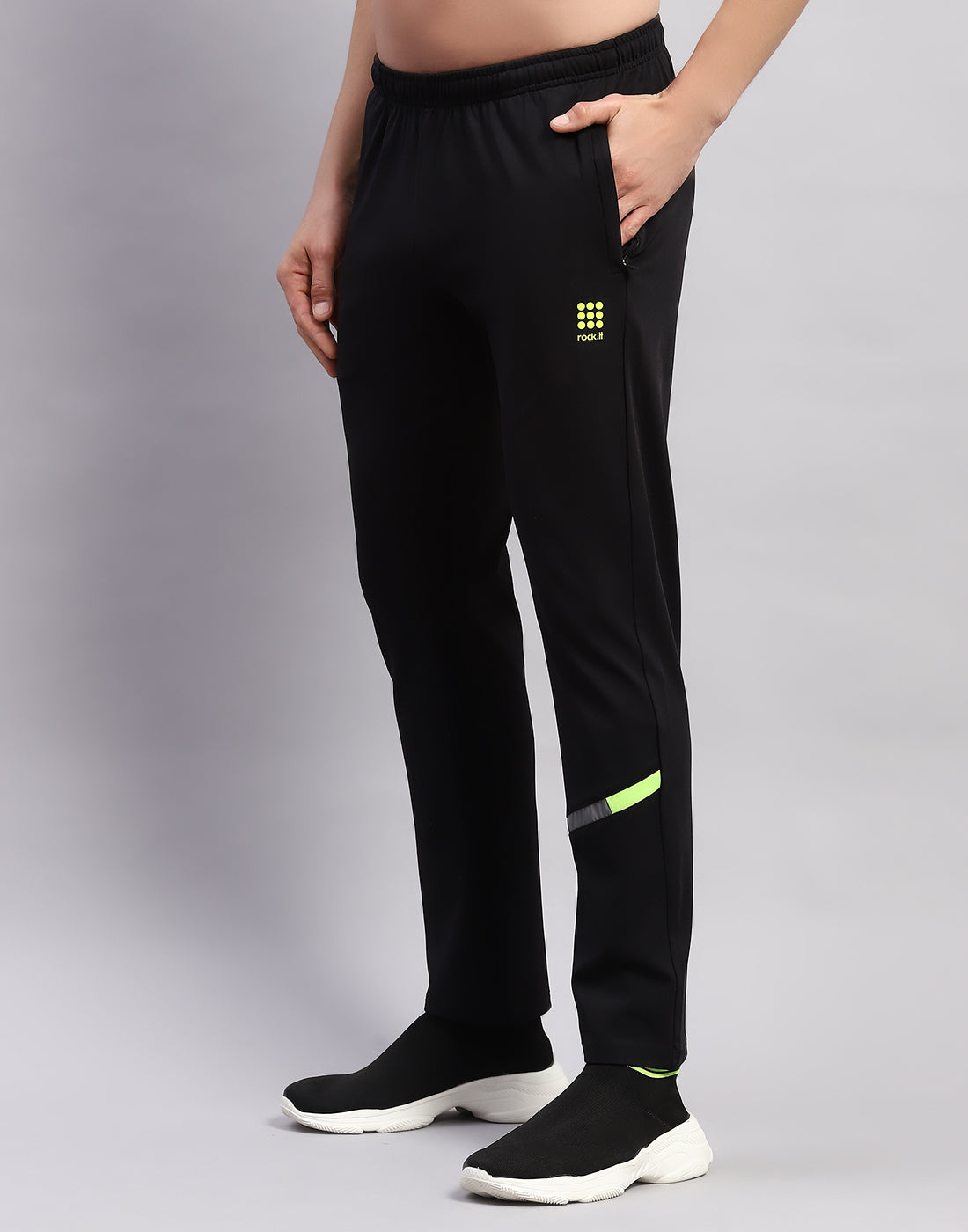 Rock.it Men Black Printed Mock Neck Full Sleeve Tracksuit