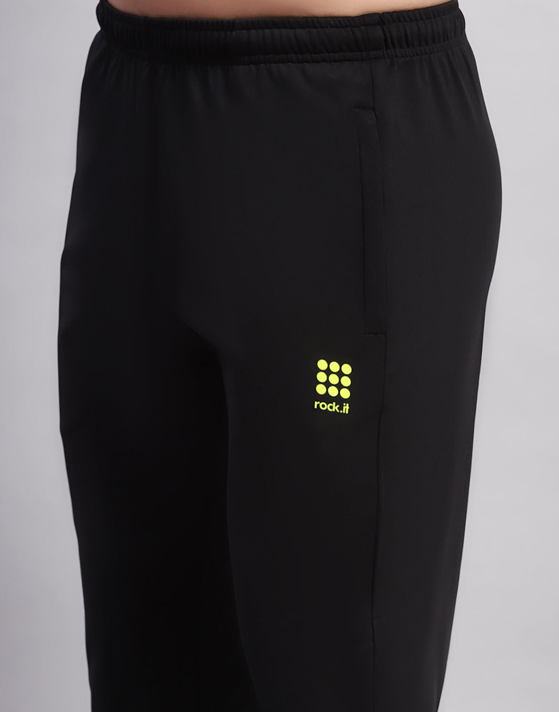 Rock.it Men Black Printed Mock Neck Full Sleeve Tracksuit