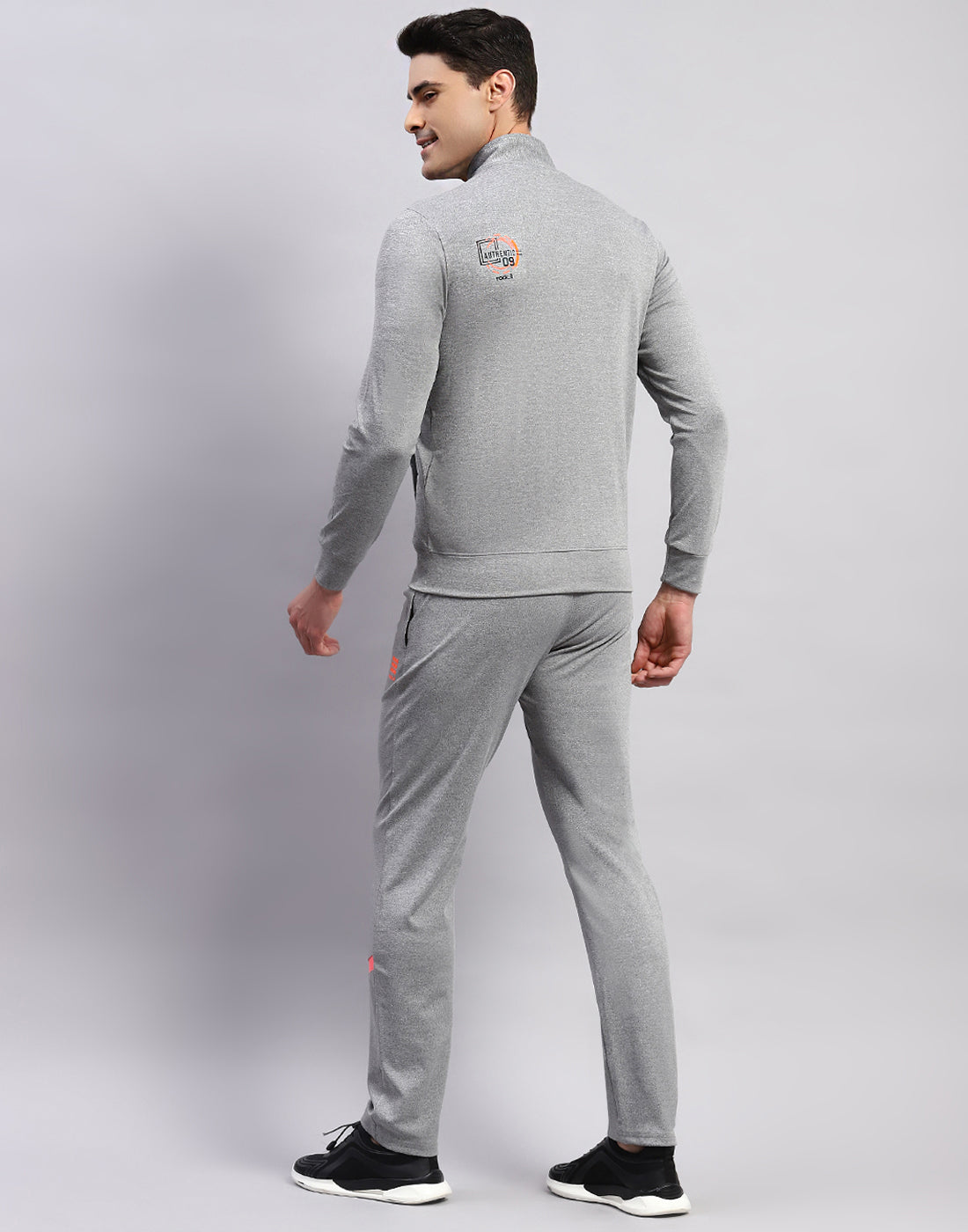 Rock.it Men Grey Solid Mock Neck Full Sleeve Tracksuit