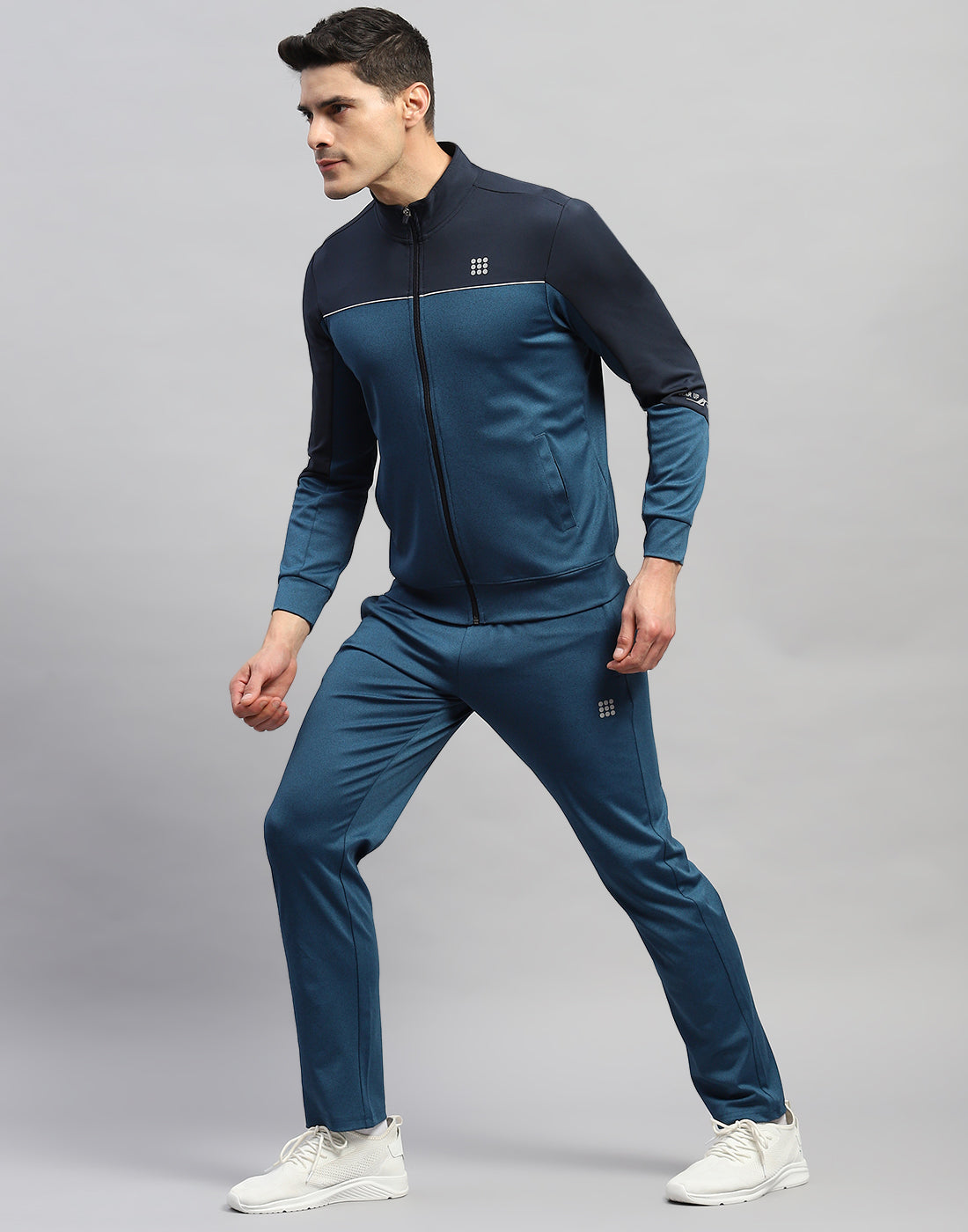 Rock.it Men Teal Blue Solid Round Neck Full Sleeve Tracksuit