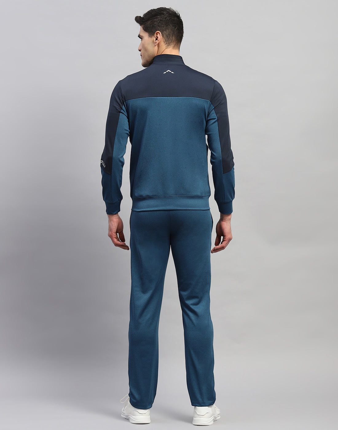 Men Teal Blue Solid Round Neck Full Sleeve Tracksuit