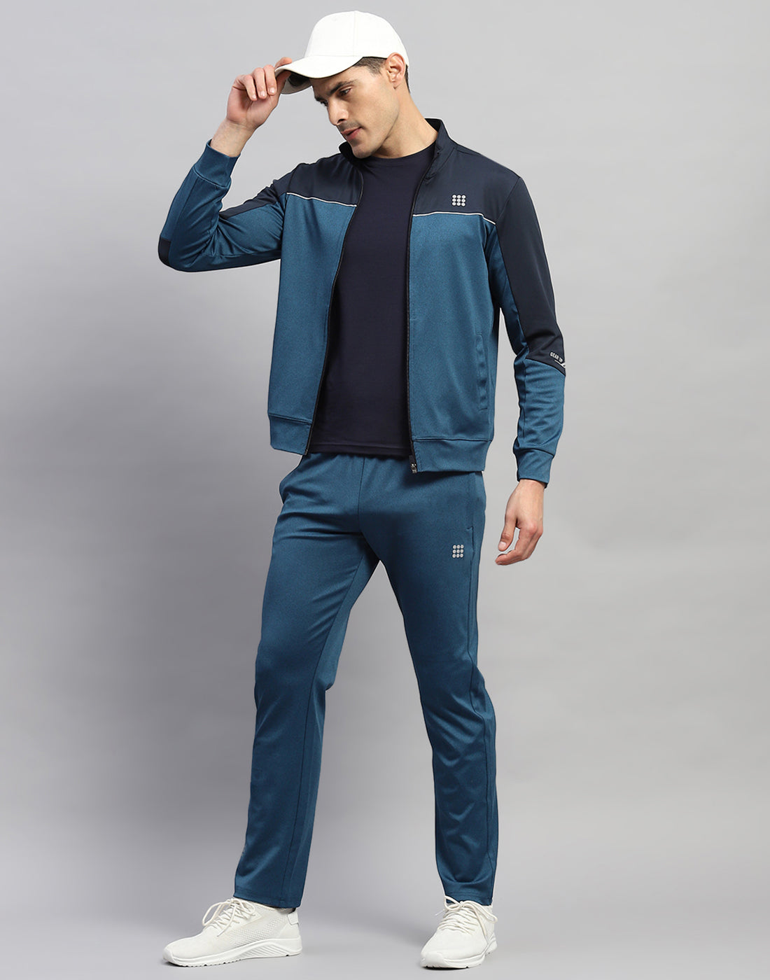 Rock.it Men Teal Blue Solid Round Neck Full Sleeve Tracksuit