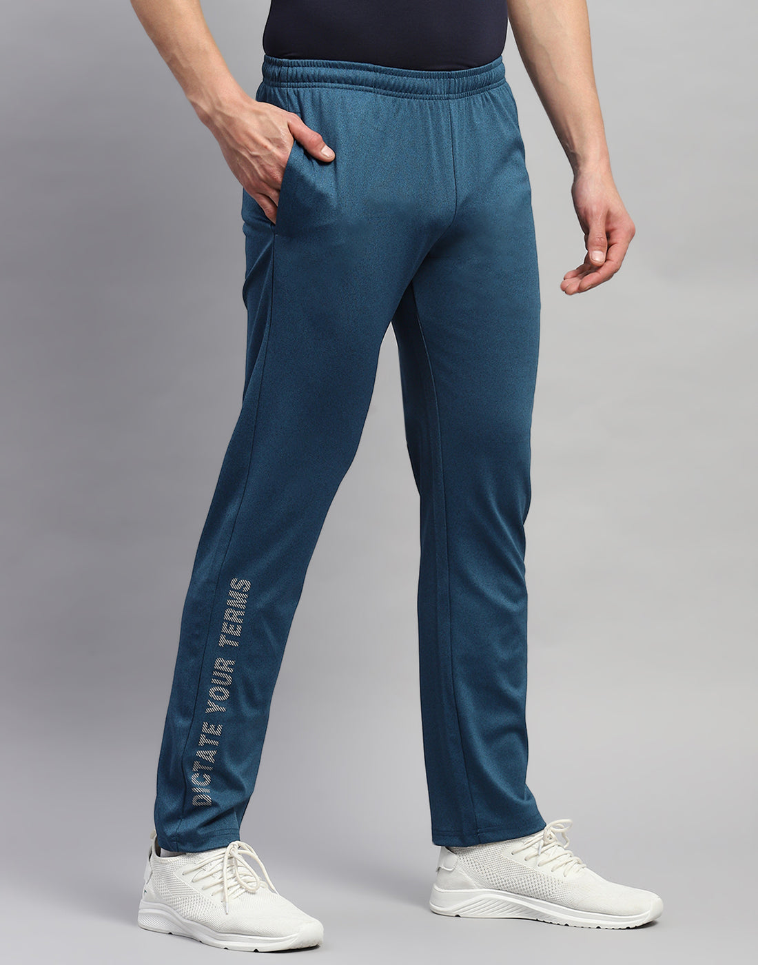 Rock.it Men Teal Blue Solid Round Neck Full Sleeve Tracksuit