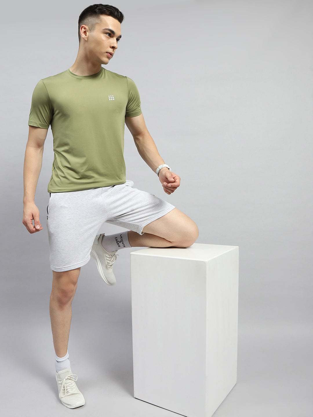 Rock.it Men Olive Solid Round Neck Half Sleeve T-Shirt