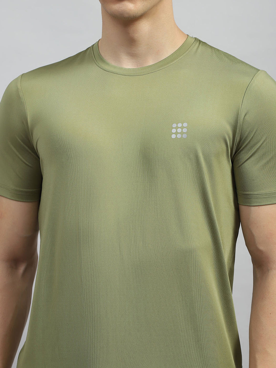 Rock.it Men Olive Solid Round Neck Half Sleeve T-Shirt