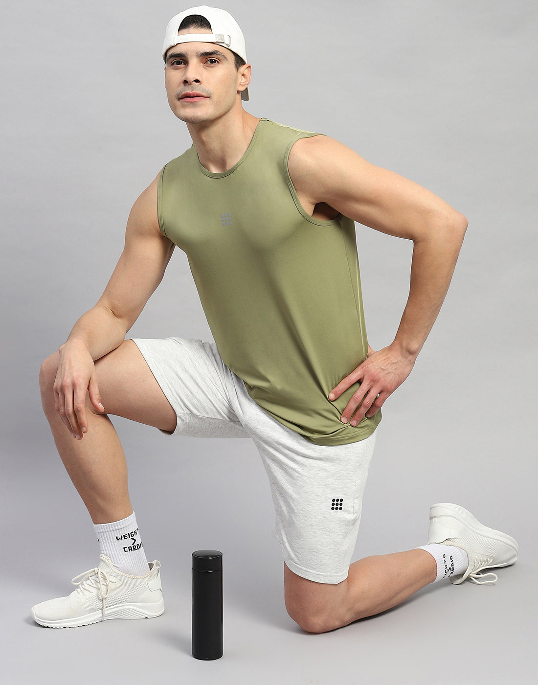 Rock.it Men Olive Solid Round Neck Sleeveless T-Shirt