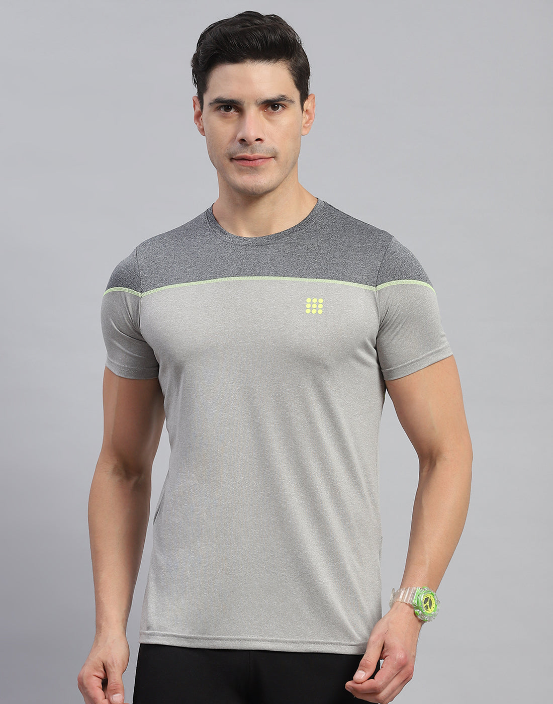 Men Grey Solid Round Neck Half Sleeve T-Shirt