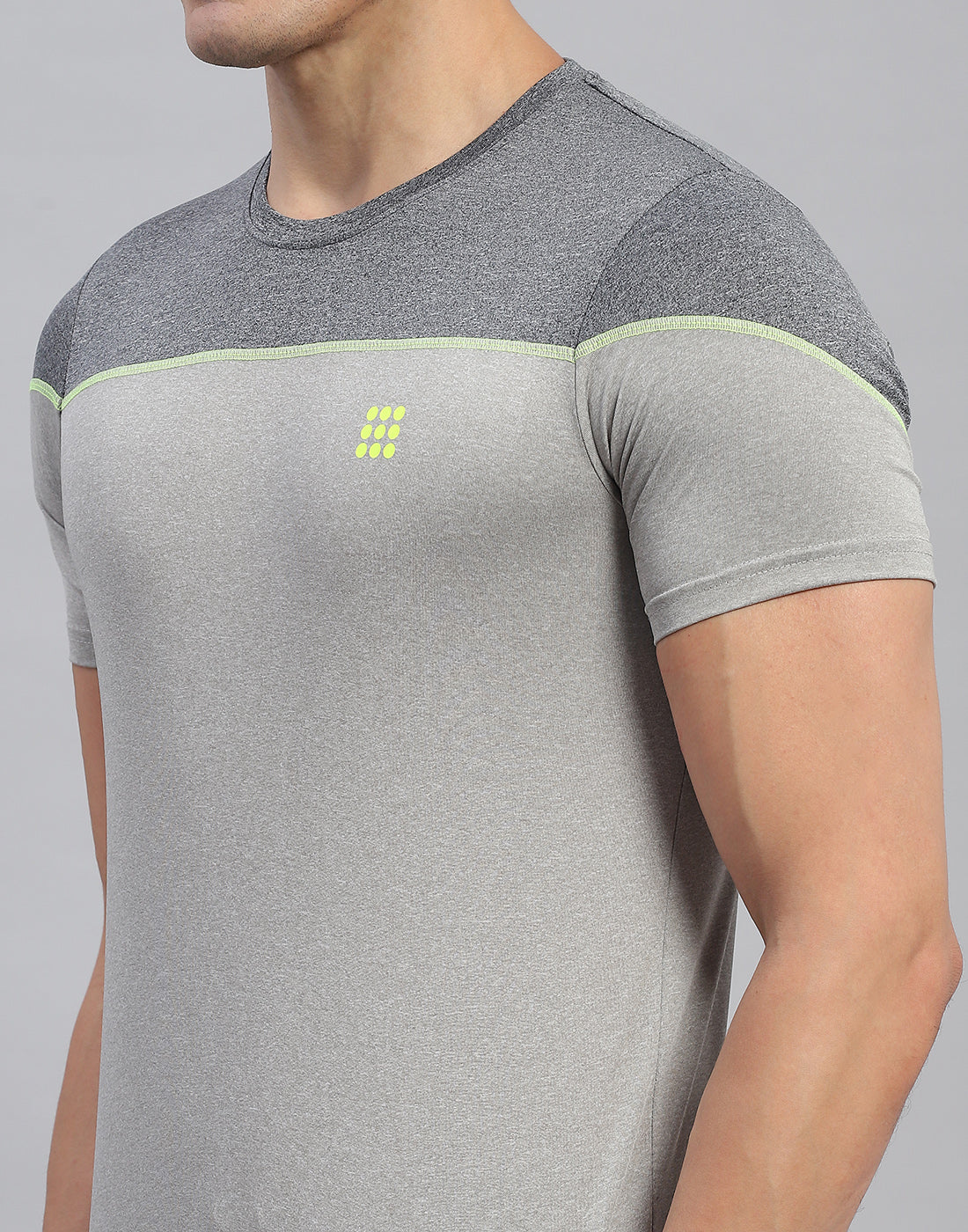 Rock.it Men Grey Solid Round Neck Half Sleeve T-Shirt
