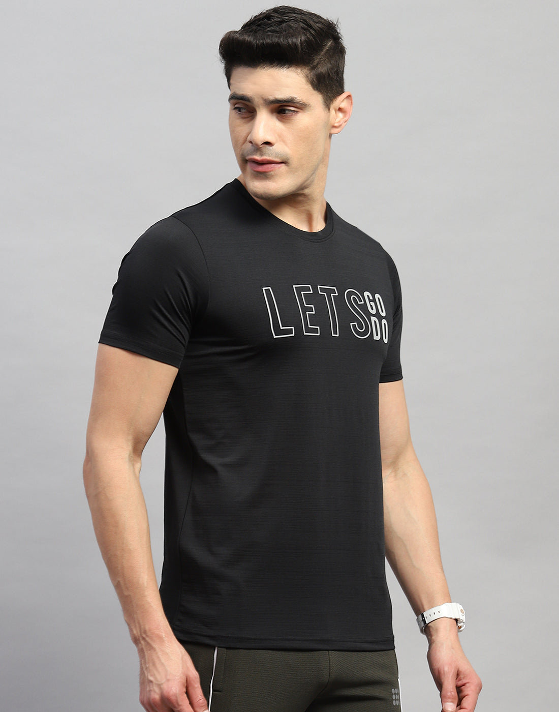 Rock.it Men Black Self Design Round Neck Half Sleeve T-Shirt