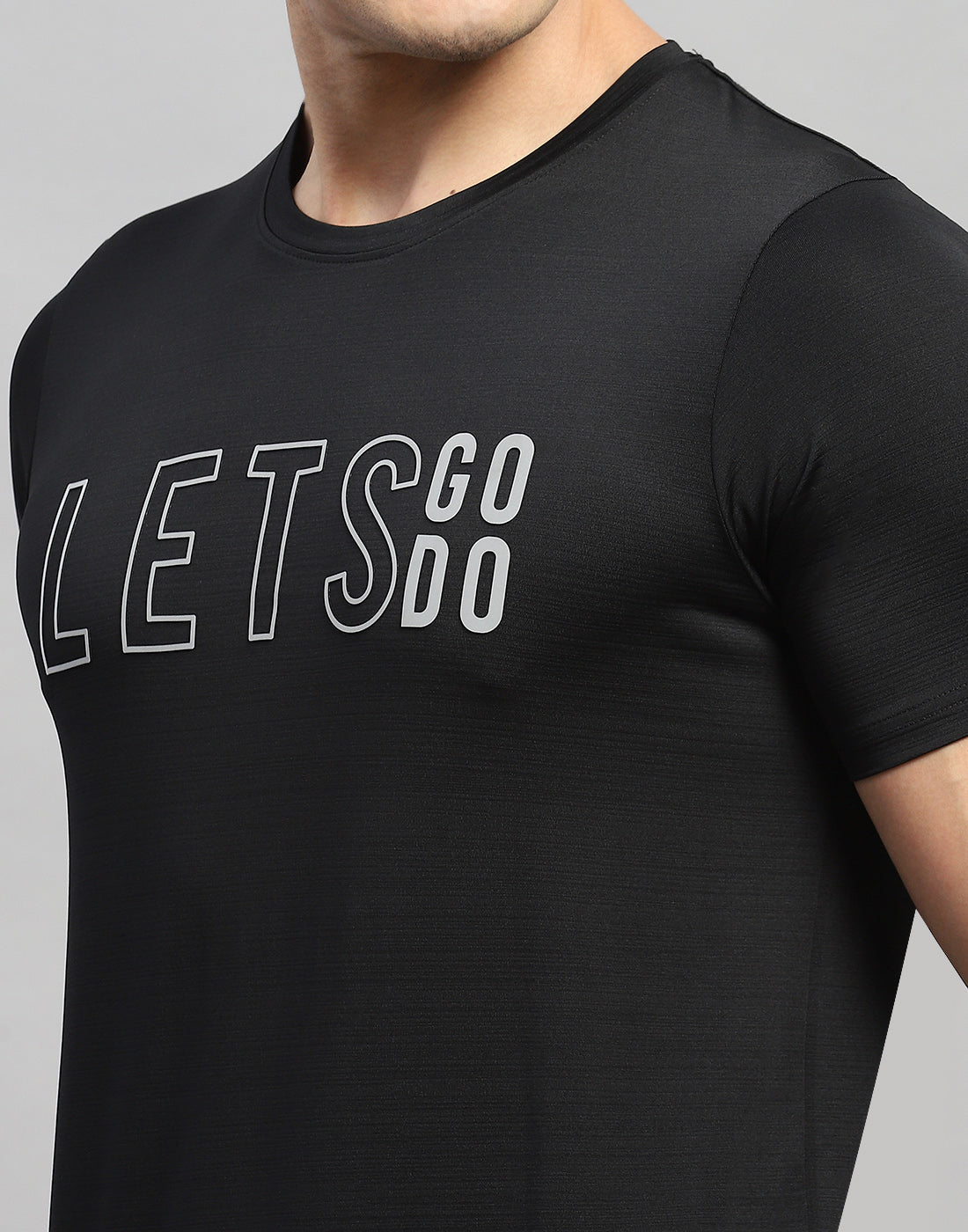 Rock.it Men Black Self Design Round Neck Half Sleeve T-Shirt