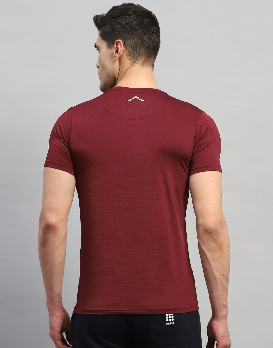 Rock.it Men Maroon Self Design Round Neck Half Sleeve T-Shirt