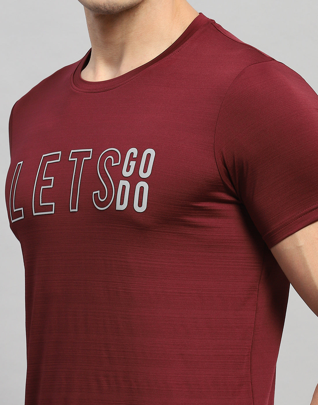 Rock.it Men Maroon Self Design Round Neck Half Sleeve T-Shirt