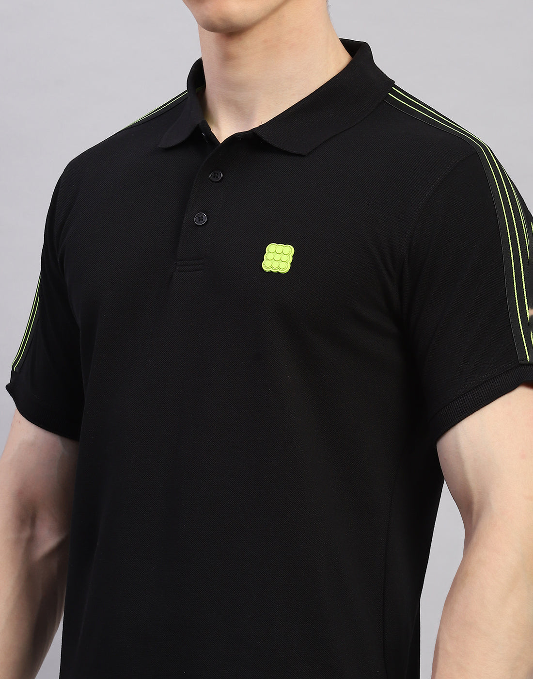 Rock.it Men Black Solid Polo Collar Half Sleeve T-Shirt