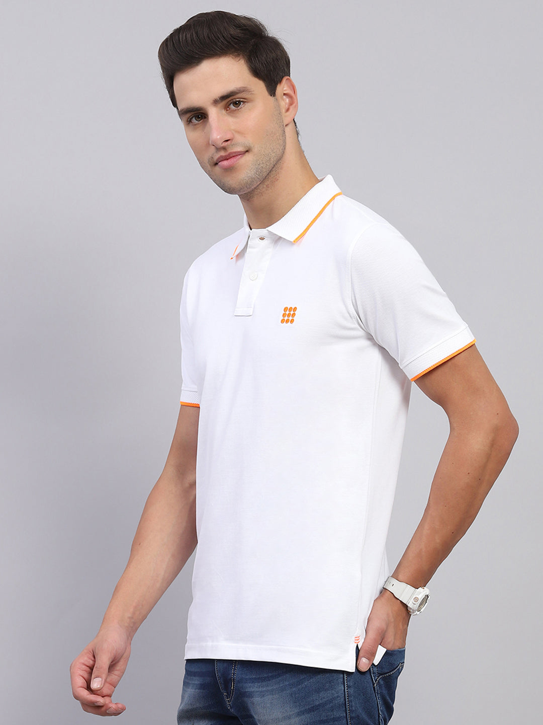 Rock.it Men White Solid Collar Half Sleeve T-Shirt