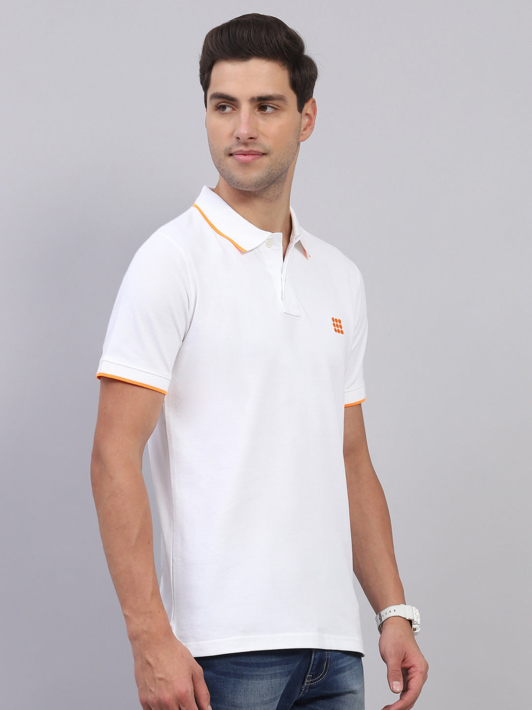 Rock.it Men White Solid Collar Half Sleeve T-Shirt