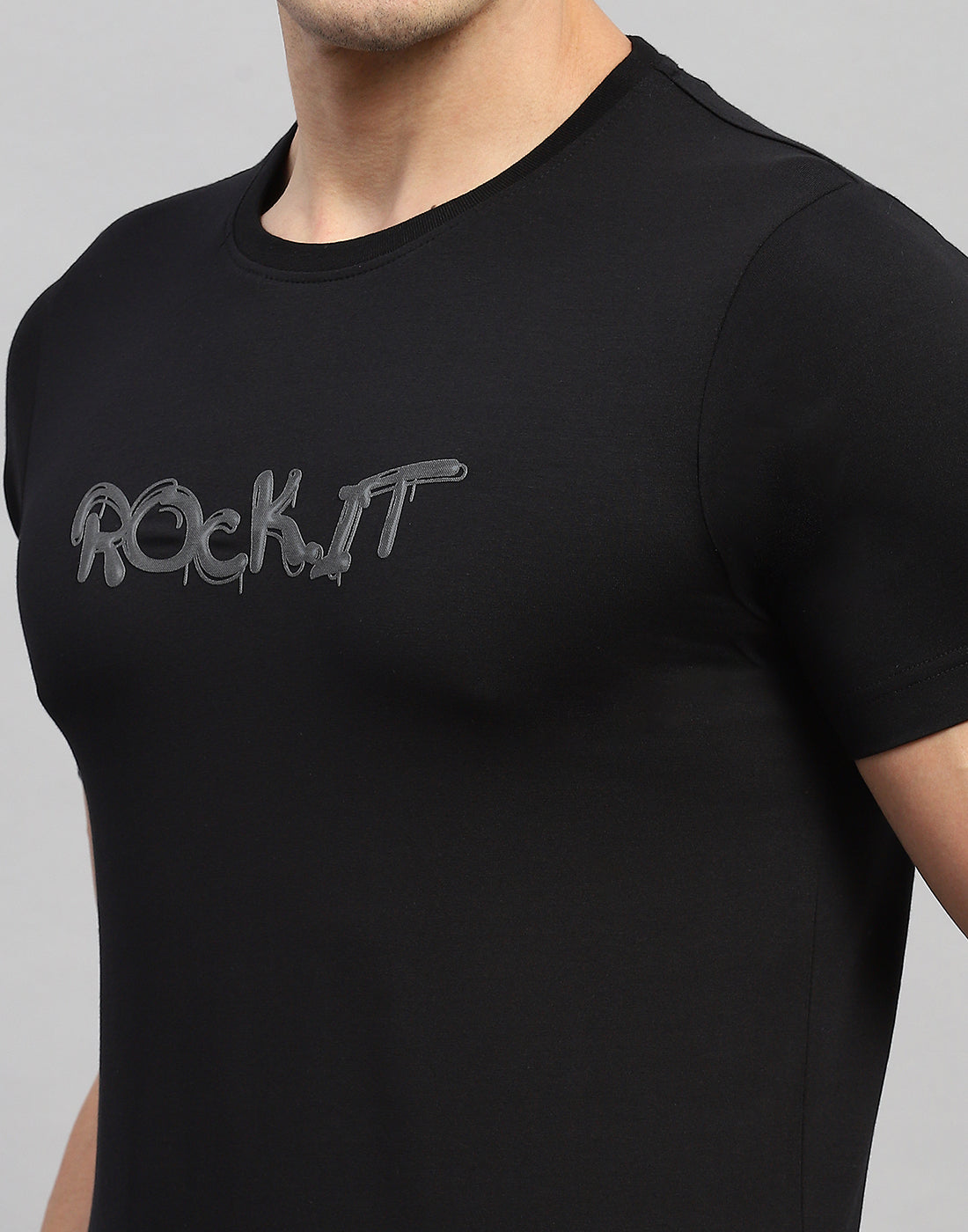 Rock.it Men Black Solid Round Neck Half Sleeve T-Shirt