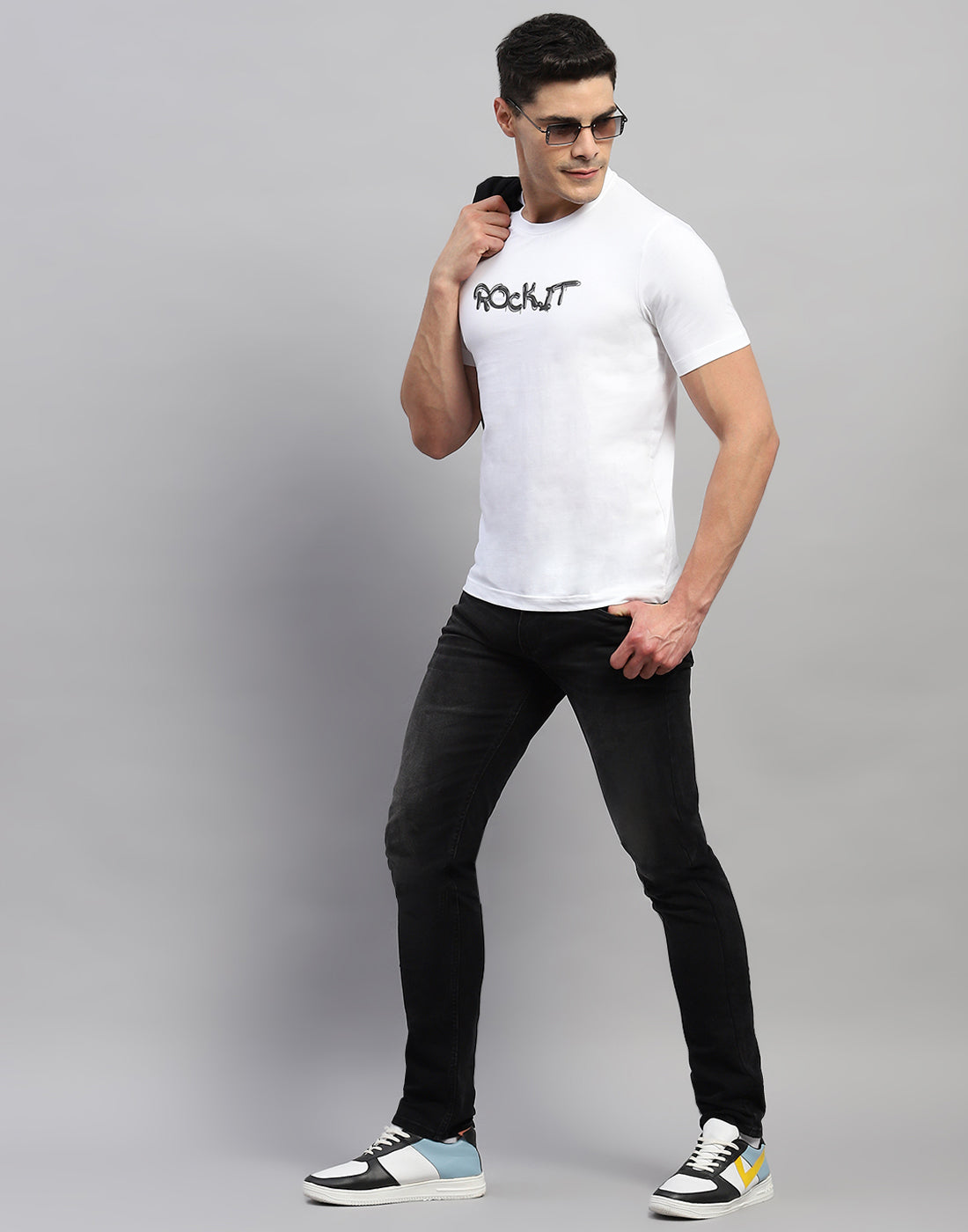 Rock.it Men White Solid Round Neck Half Sleeve T-Shirt