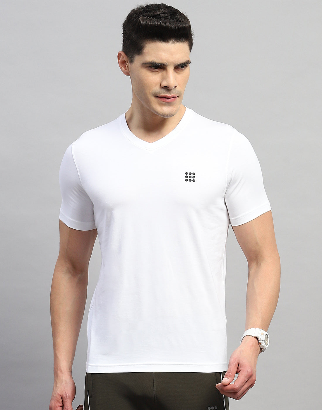 Rock.it Men White Solid V Neck Half Sleeve T-Shirt