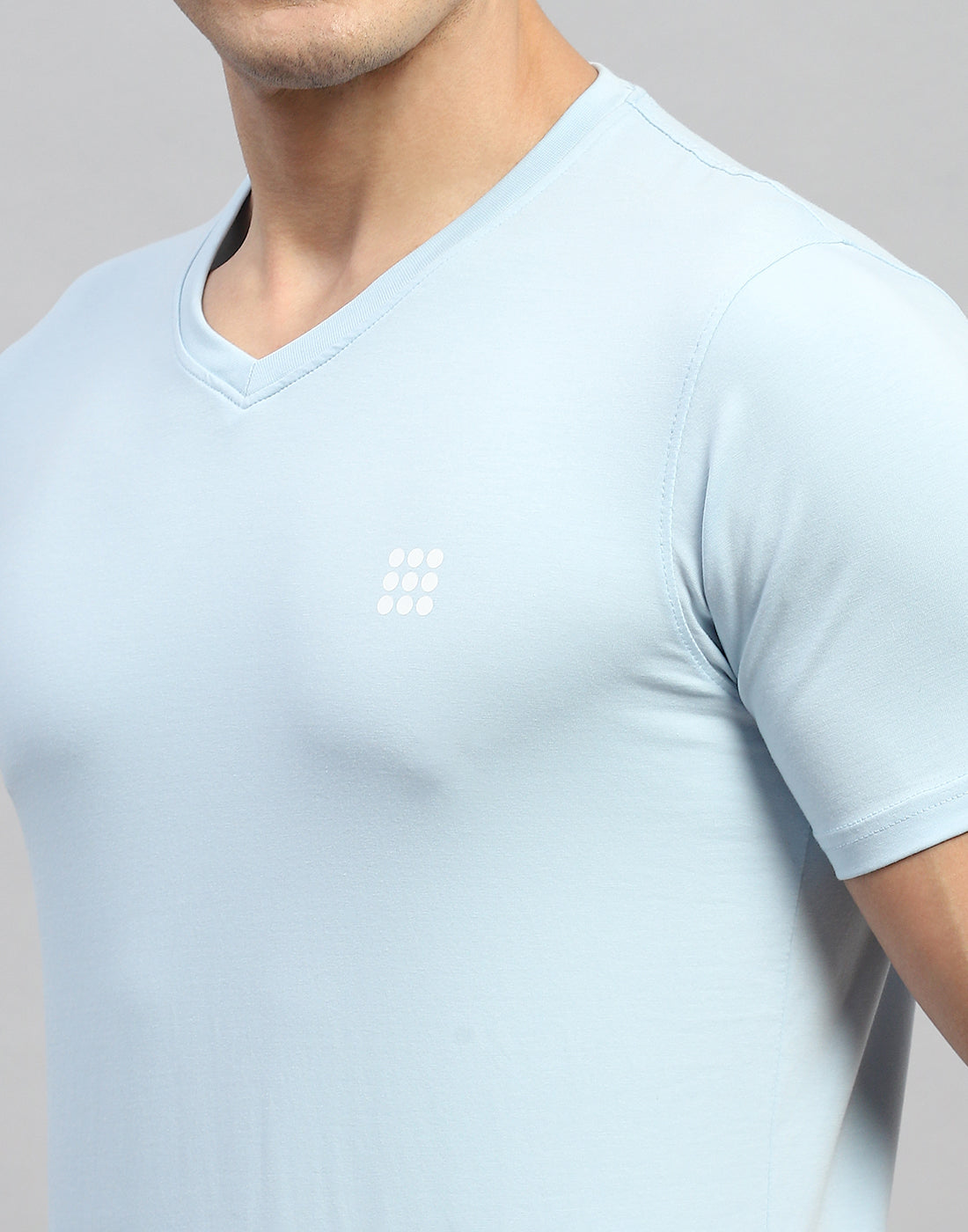 Rock.it Men Blue Solid V Neck Half Sleeve T-Shirt