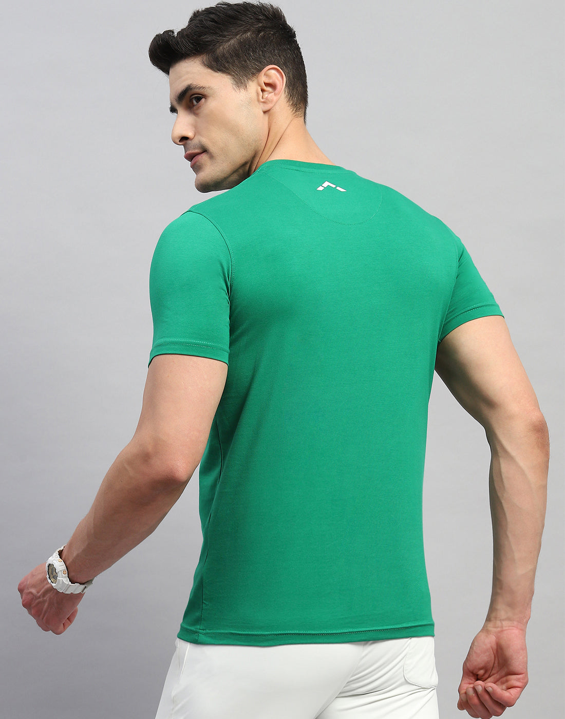 Rock.it Men Green Solid V Neck Half Sleeve T-Shirt