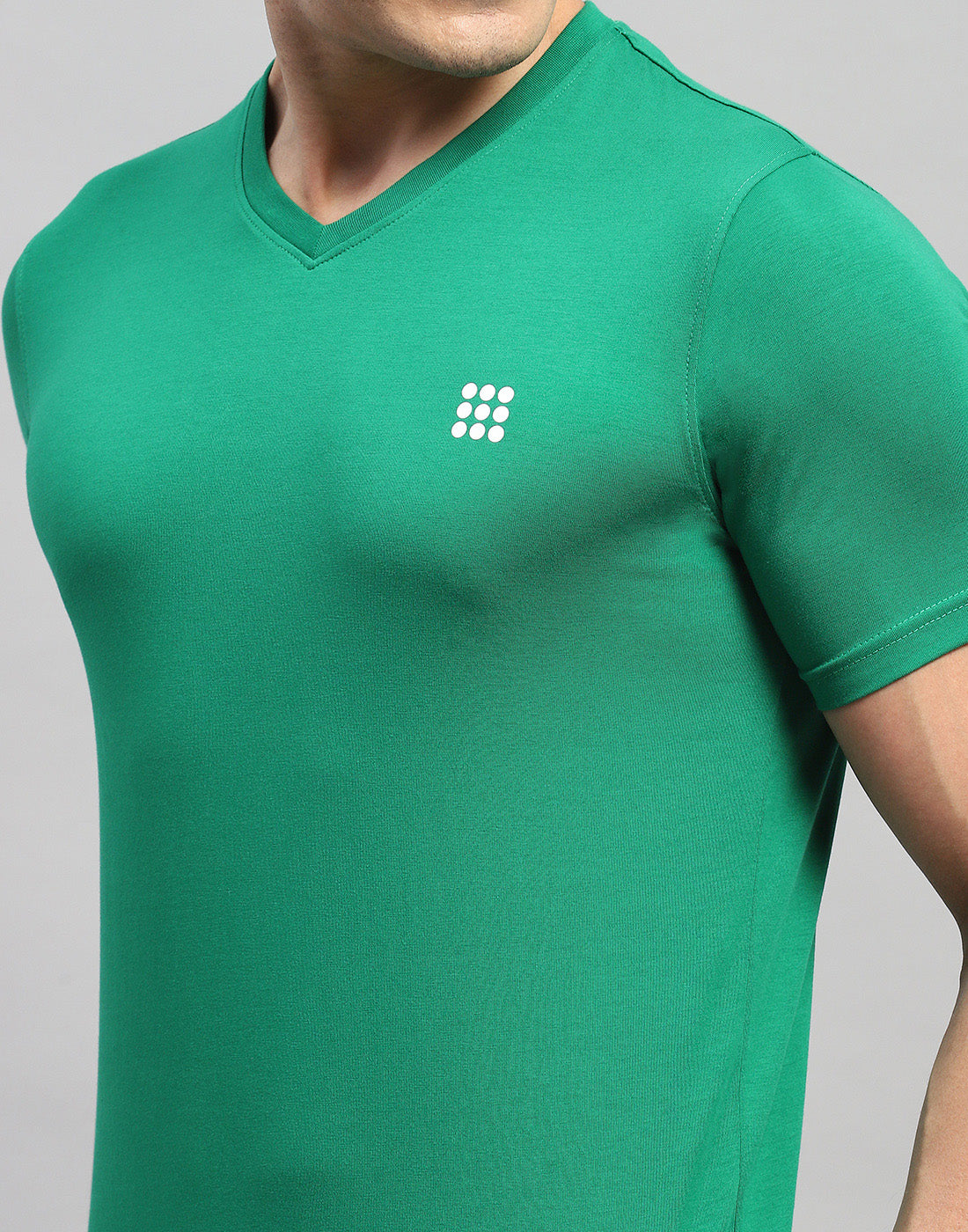 Rock.it Men Green Solid V Neck Half Sleeve T-Shirt