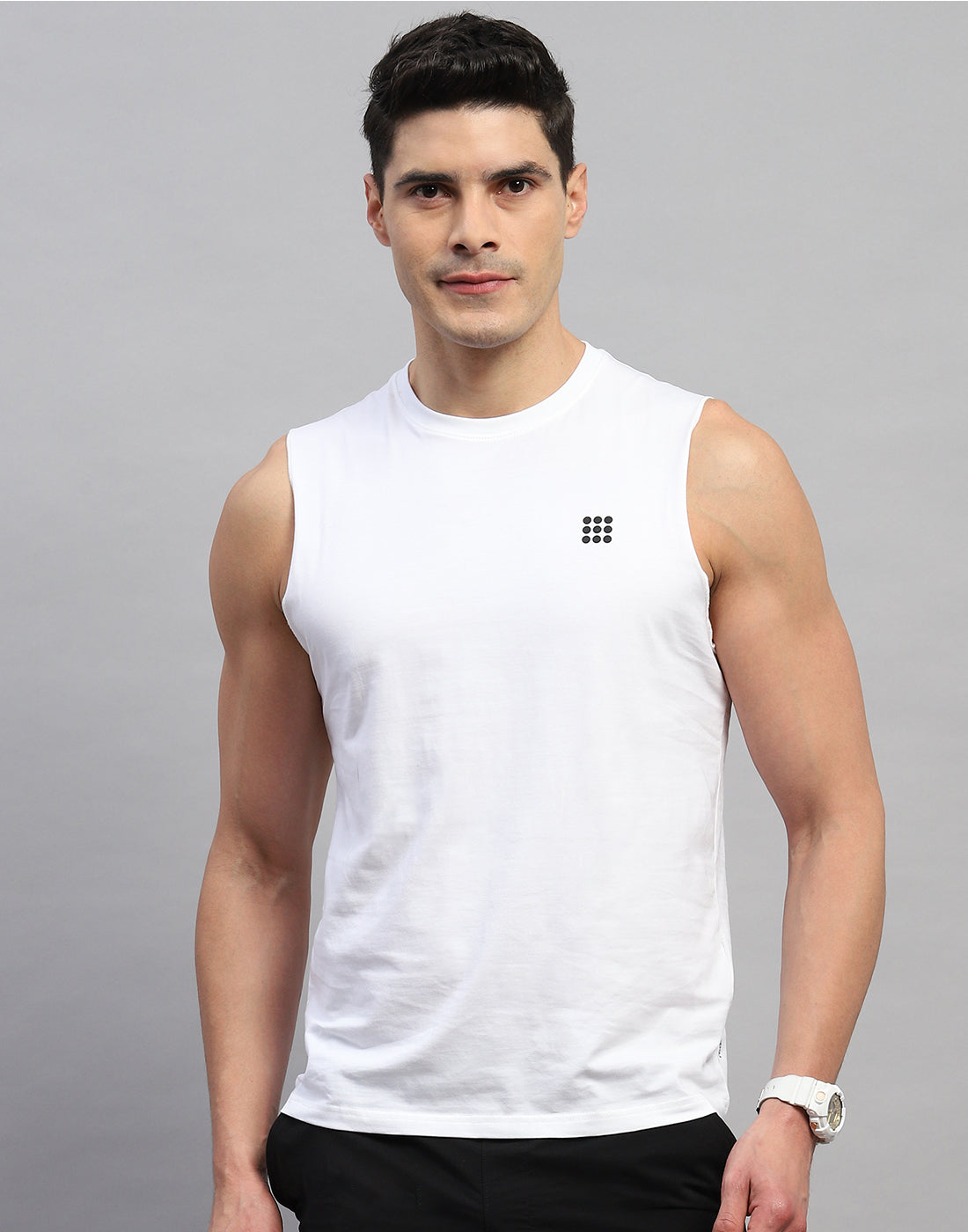 Rock.it Men White Solid Round Neck Sleeveless T-Shirt