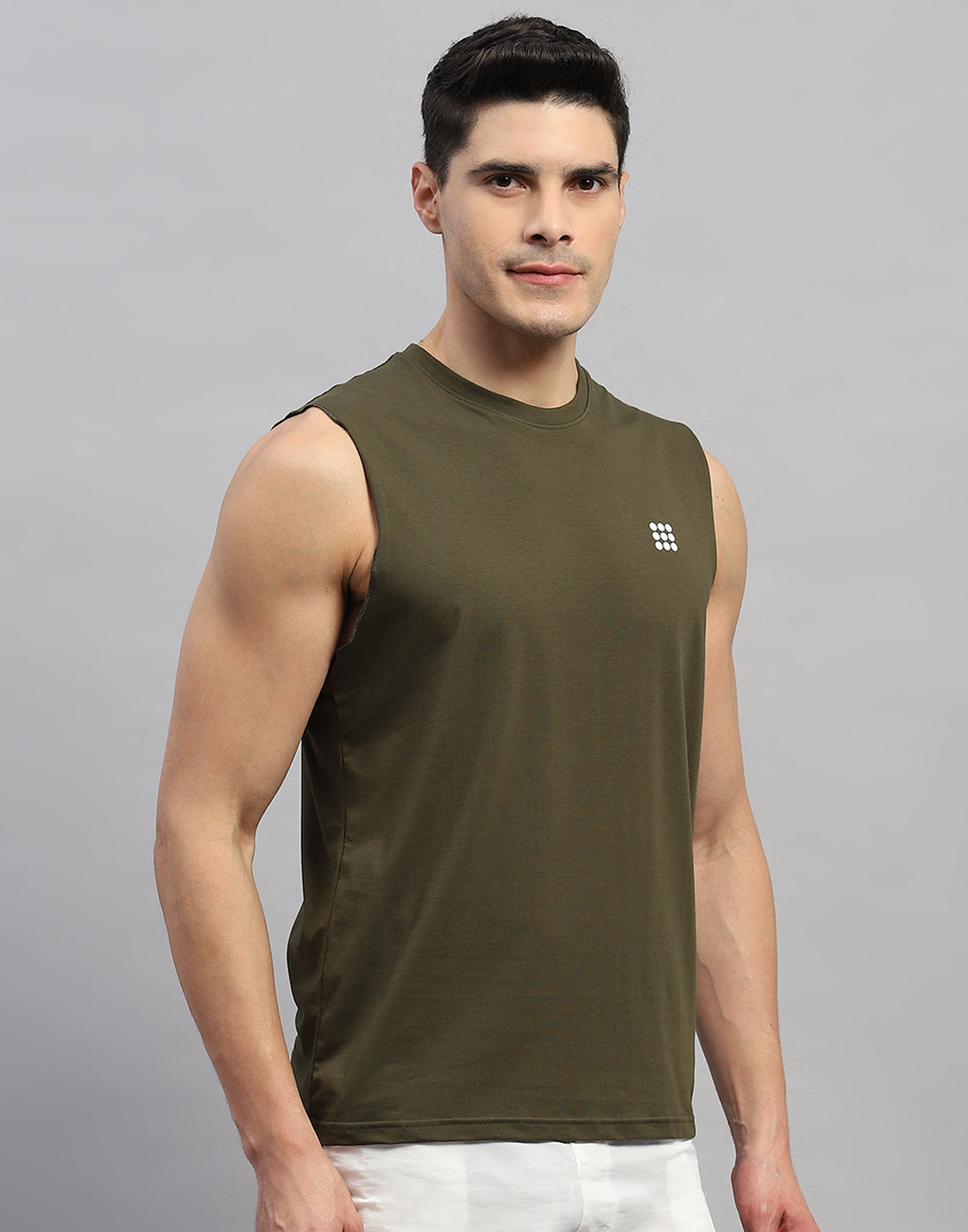 Men Olive Solid Round Neck Sleeveless T-Shirt