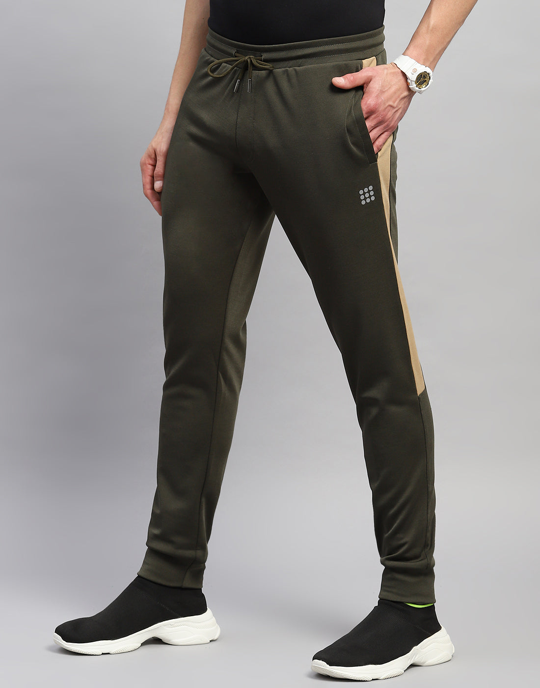Rock.it Men Olive Solid Regular Fit Jogger