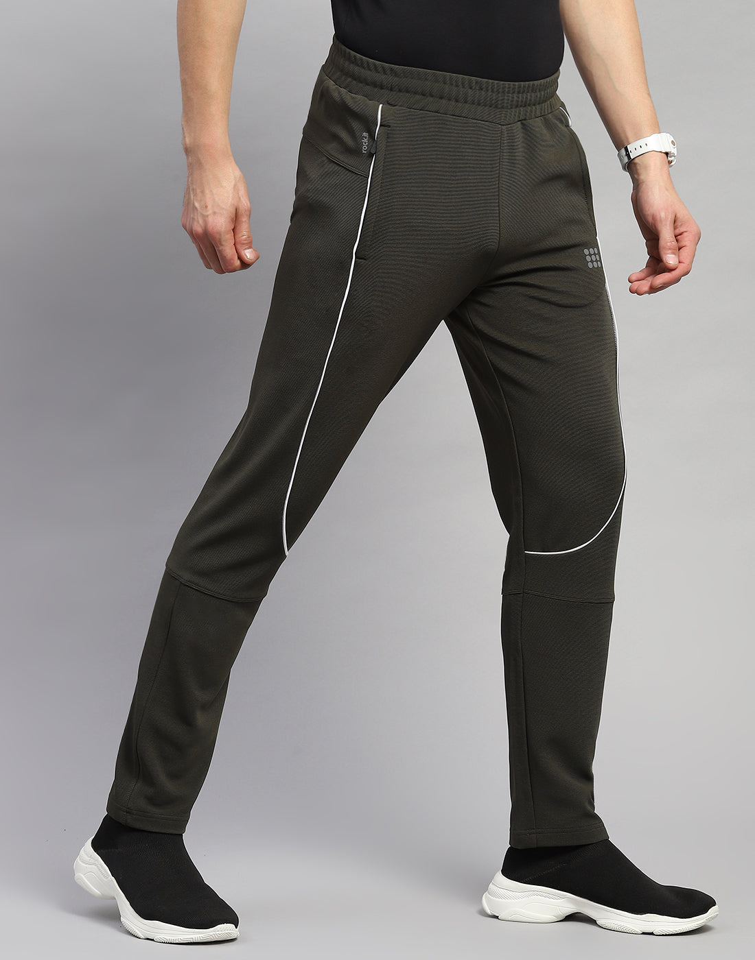 Rock.it Men Olive Solid Regular Fit Lower