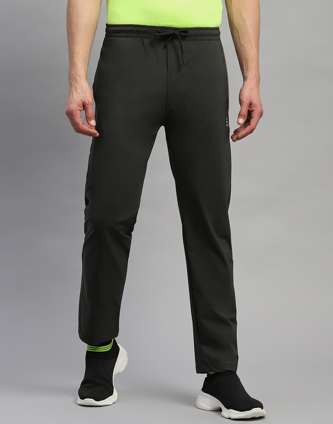 Rock.it Men Olive Solid Regular Fit Lower