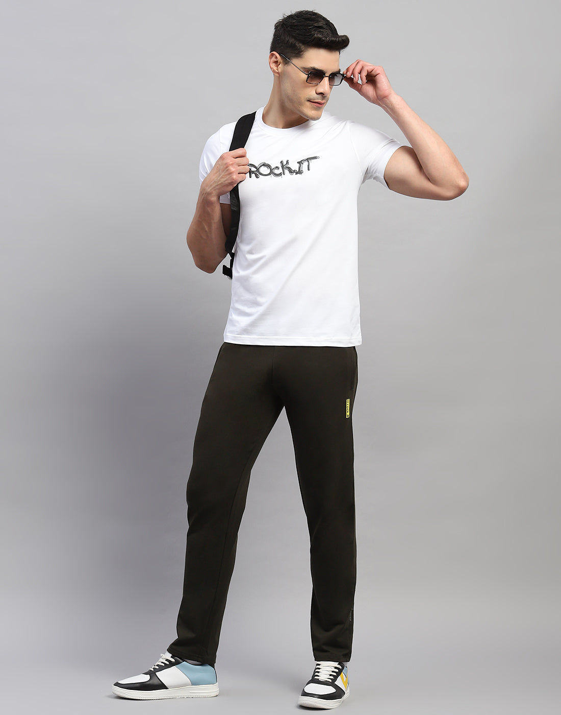 Rock.it Men Olive Solid Regular Fit Lower