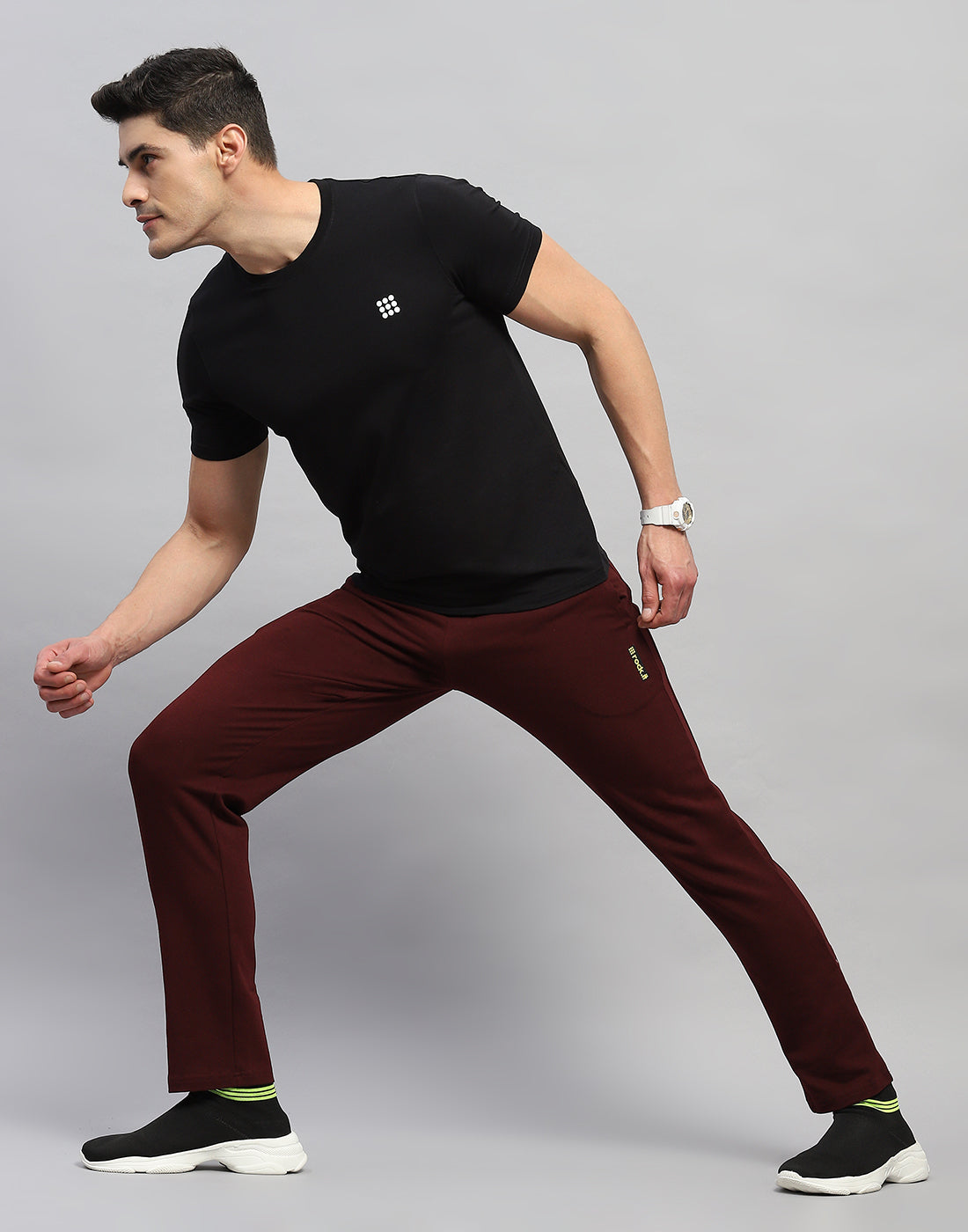 Rock.it Men Maroon Solid Regular Fit Lower