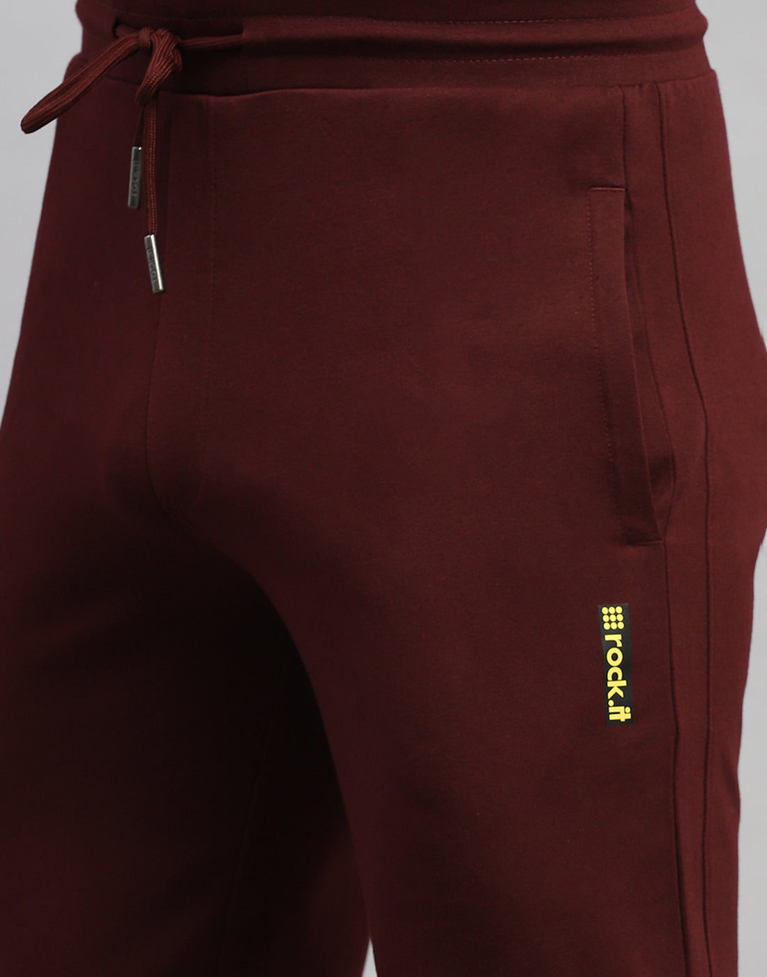 Rock.it Men Maroon Solid Regular Fit Lower